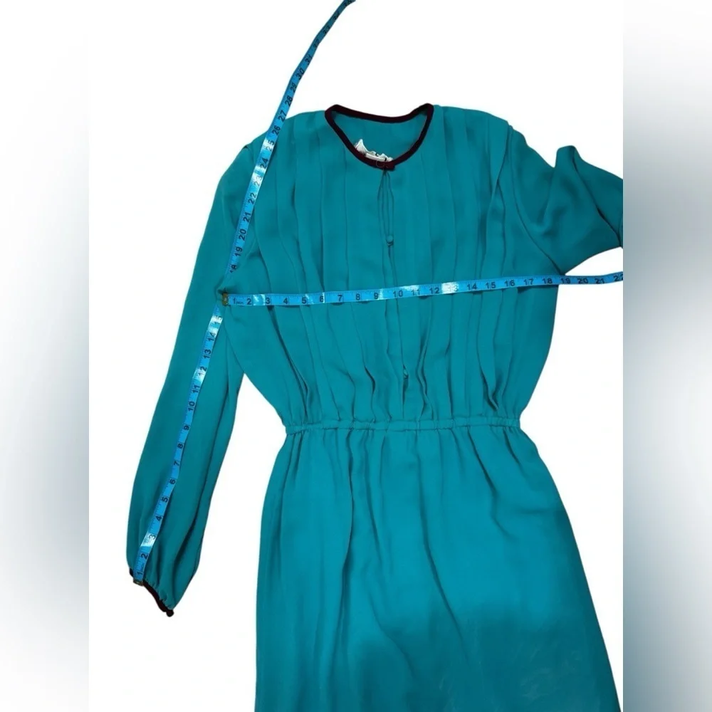 Victor Costa 70’s Turquoise Long Sleeve Pleated Dress Size 12. K-34